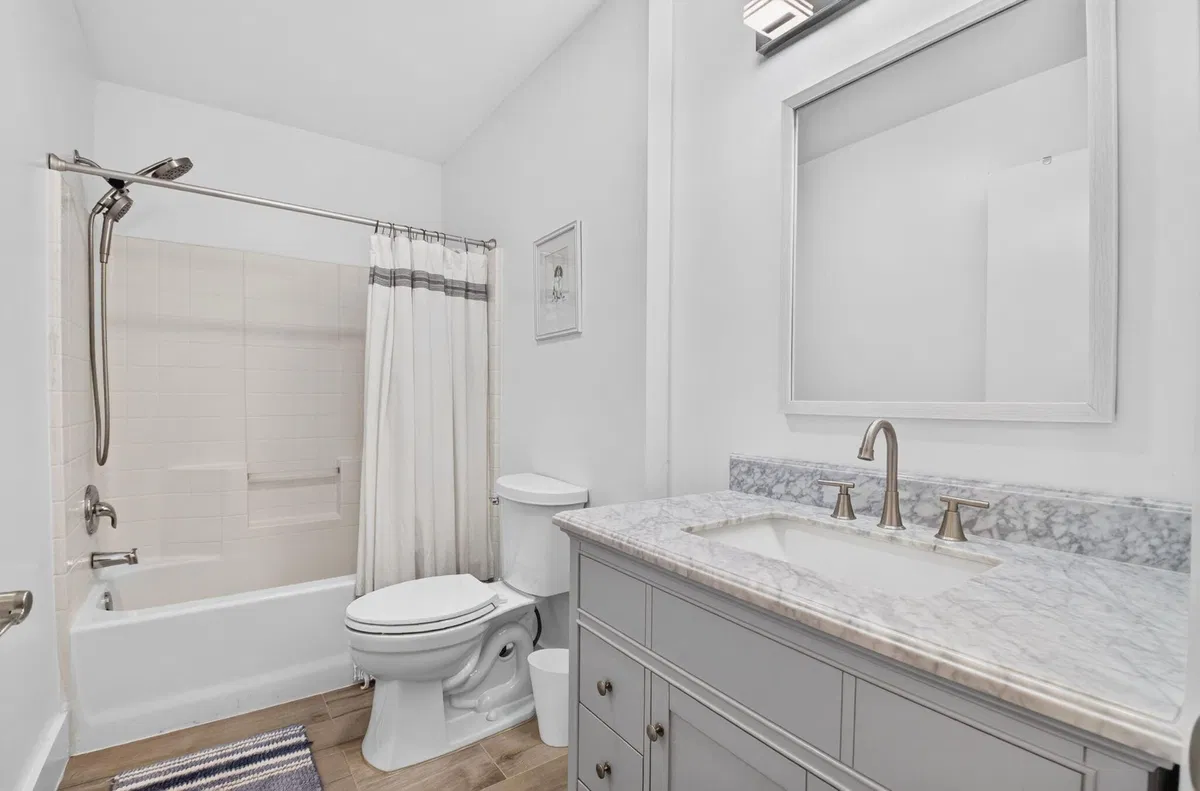 Residence photo 25