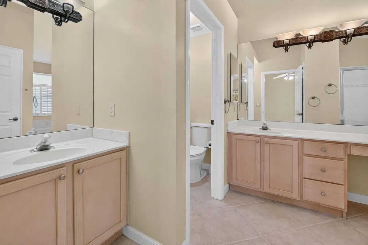 Residence photo 19