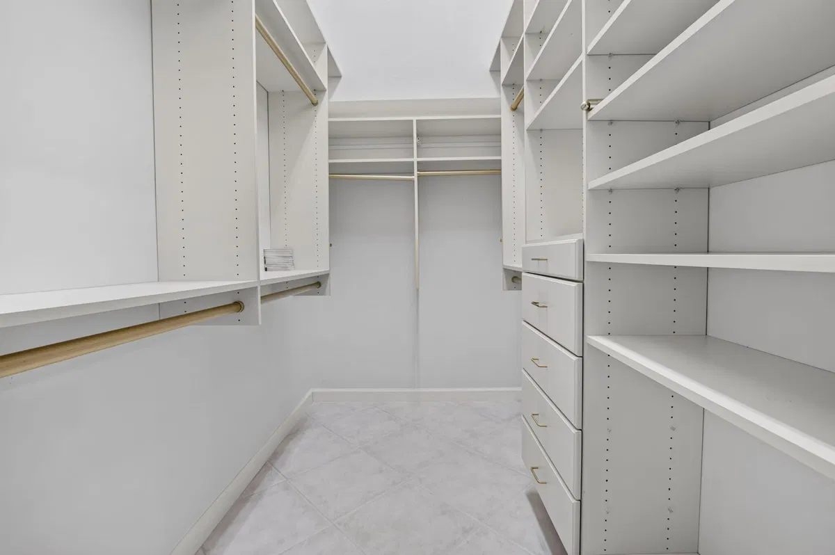 Residence photo 22