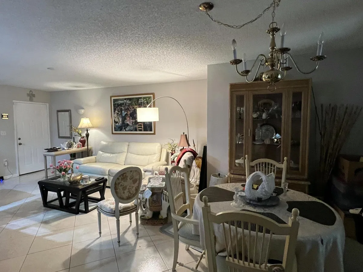 Unit 203 photo 7