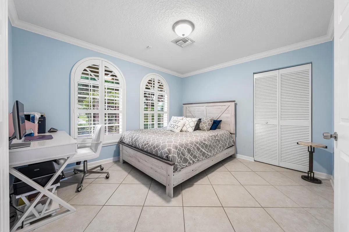 Residence photo 22