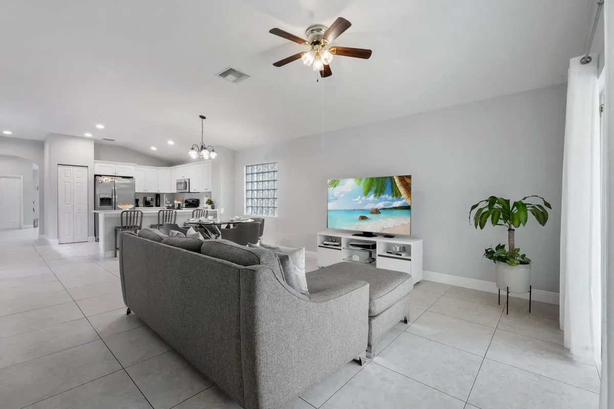 Residence photo 19