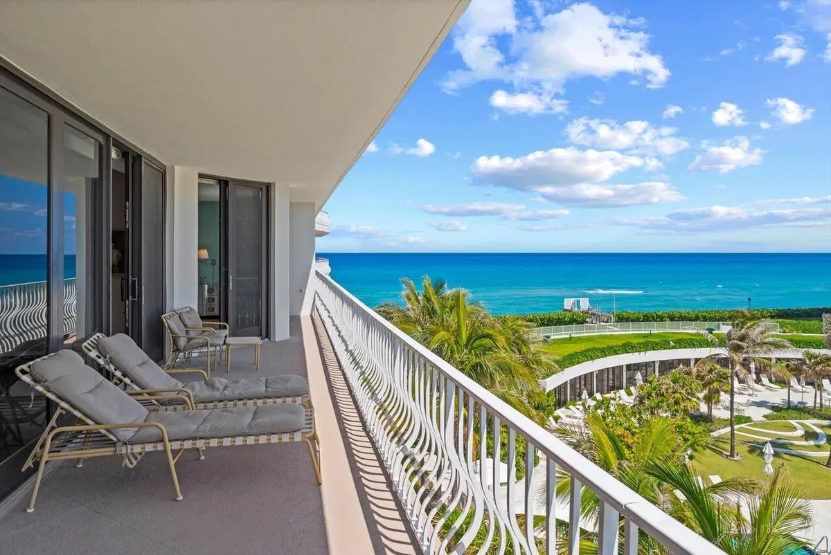 Sloan's Curve Palm Beach Unit 307N