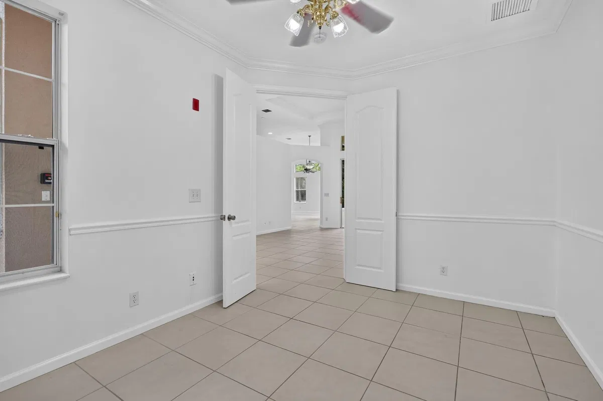Residence photo 25