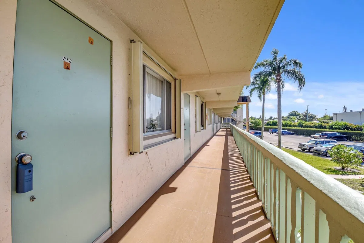 Unit 212 photo 10