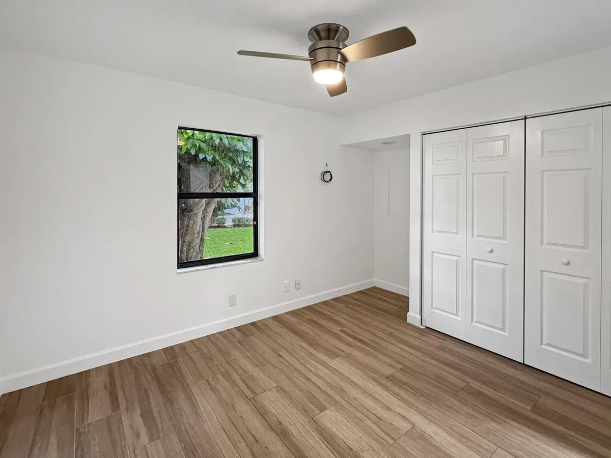 Residence photo 25