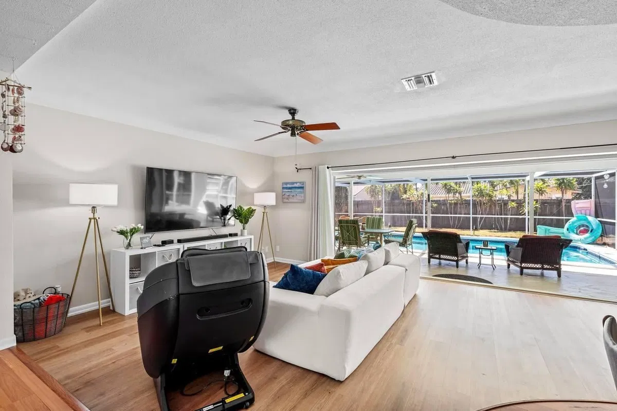 Residence photo 34