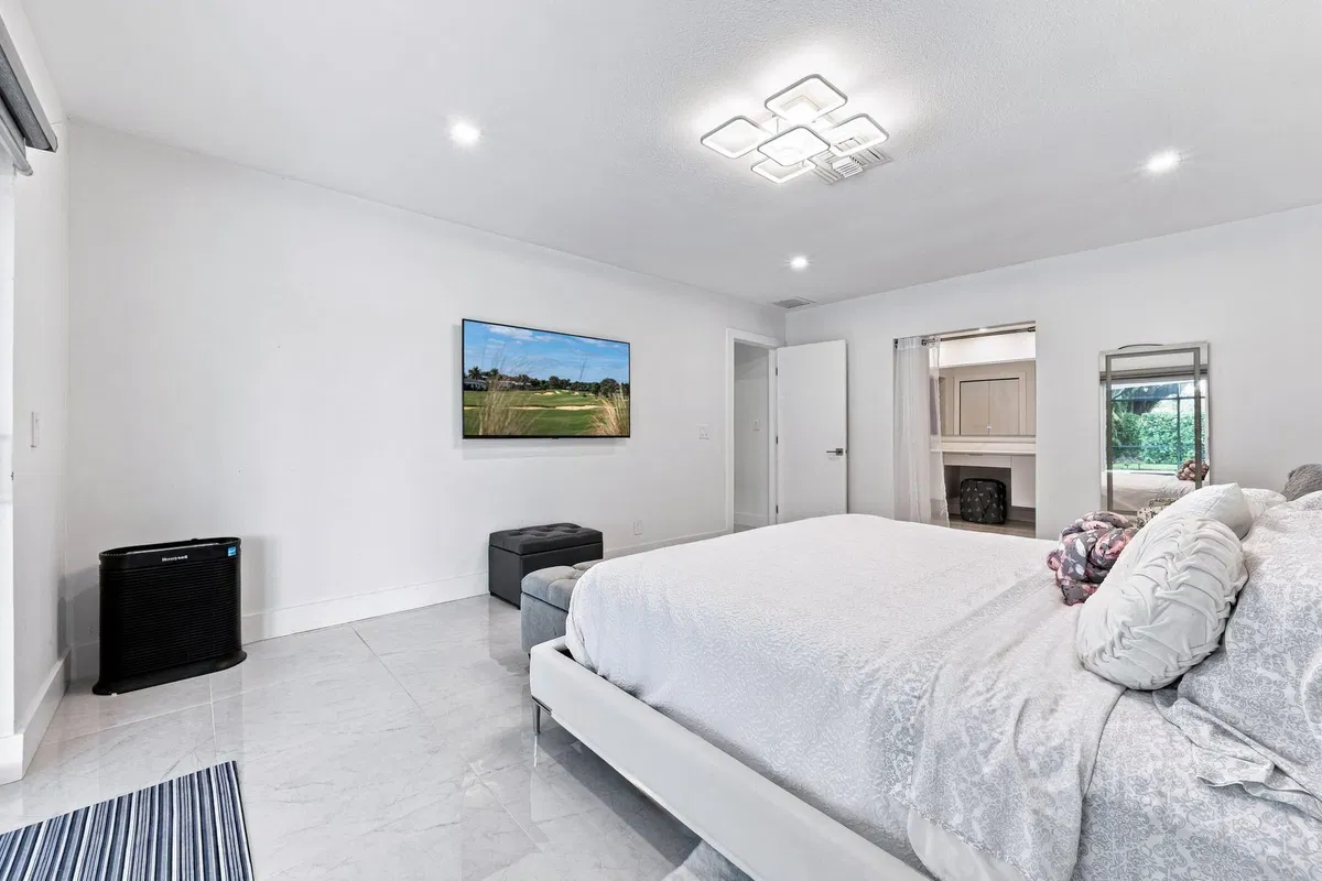 Eastpointe Country Club Residence photo 19