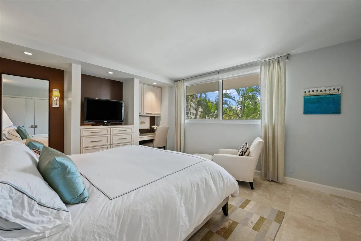 North End Palm Beach Unit 205 photo 13
