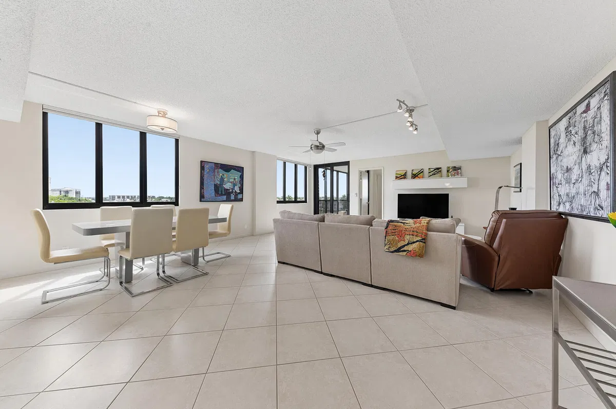 3420 S Ocean Unit 5z photo 4