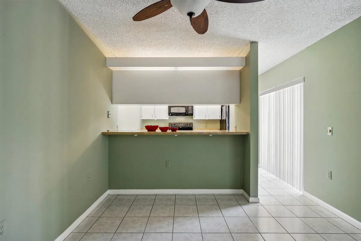 Residence photo 10