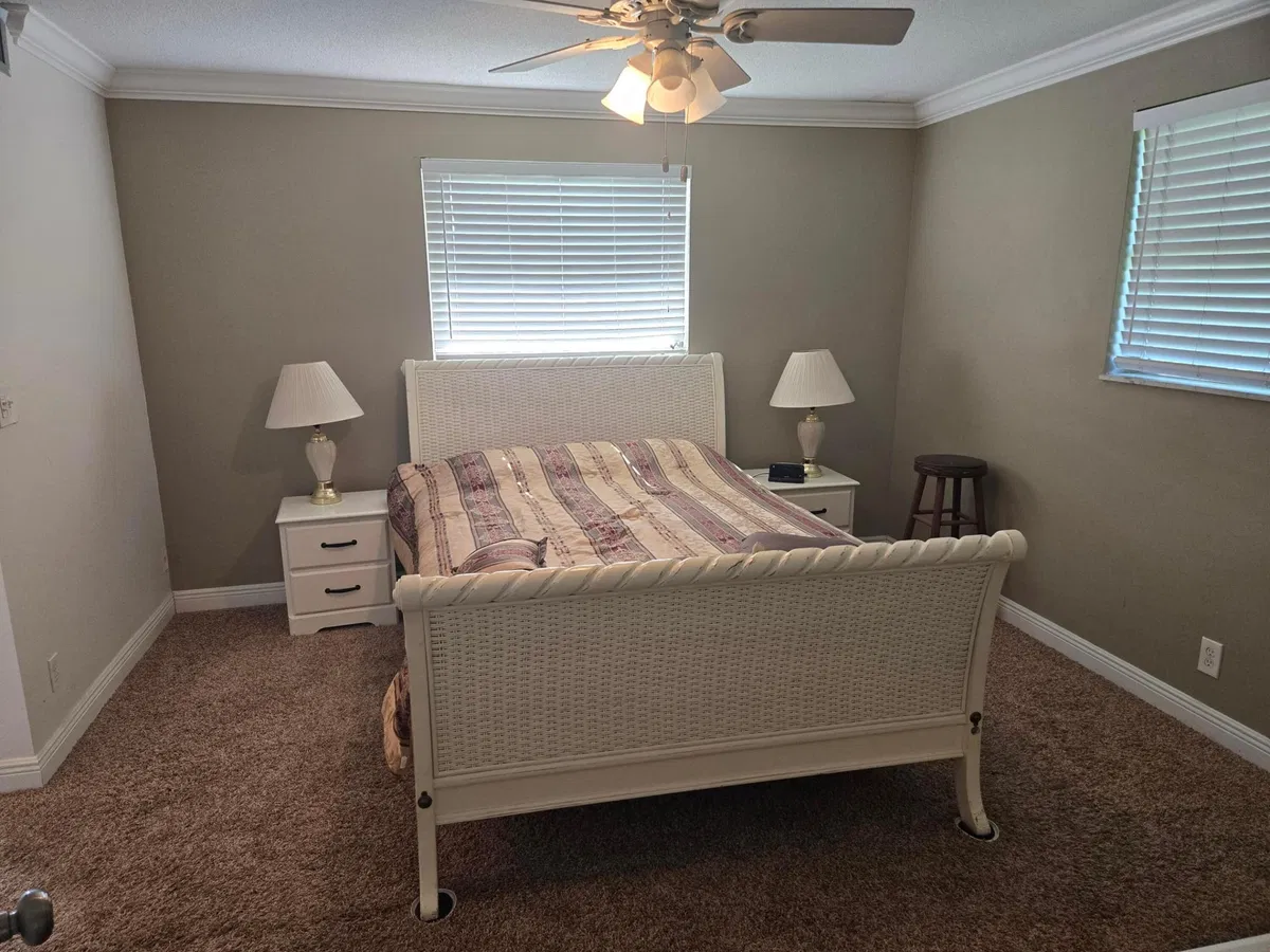 Unit 304 photo 7