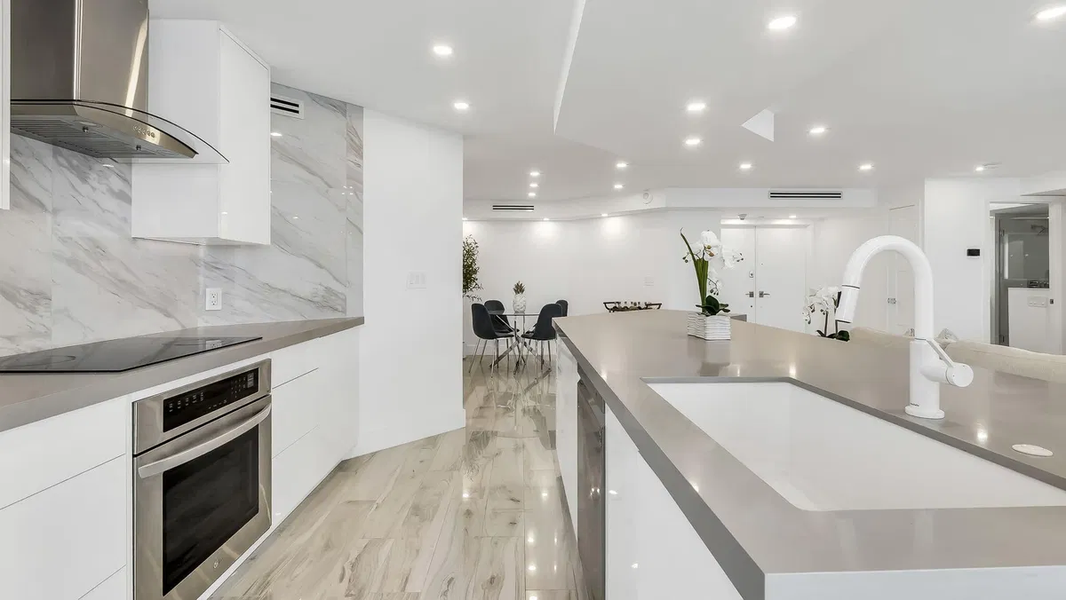 550 S Ocean Boca Residence photo 13