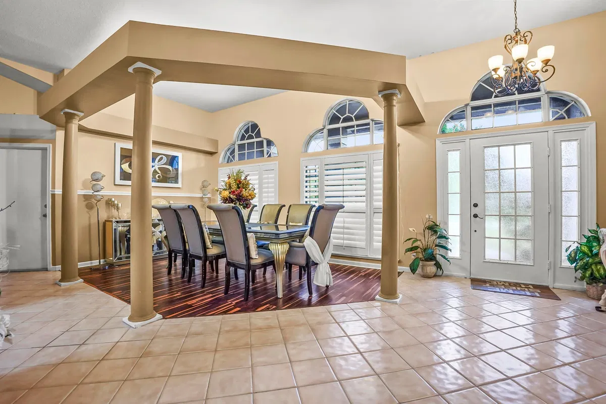 Residence photo 10