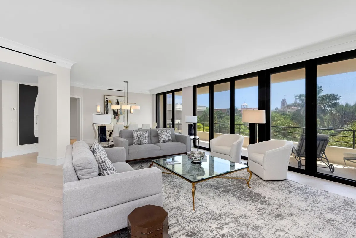 In-Town Palm Beach Unit W 4 A