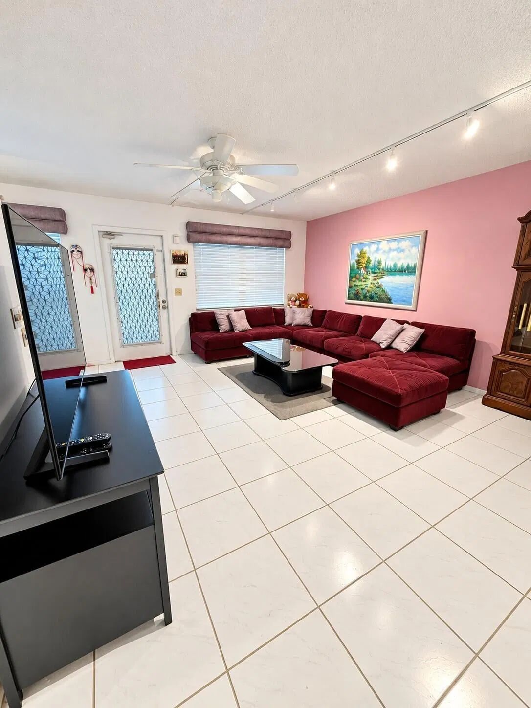 Unit 2035 photo 4