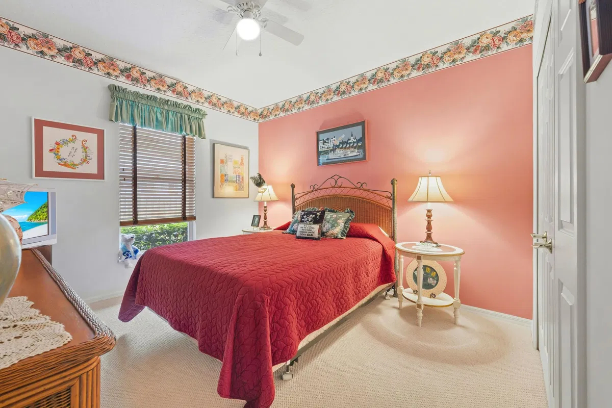 Residence photo 22