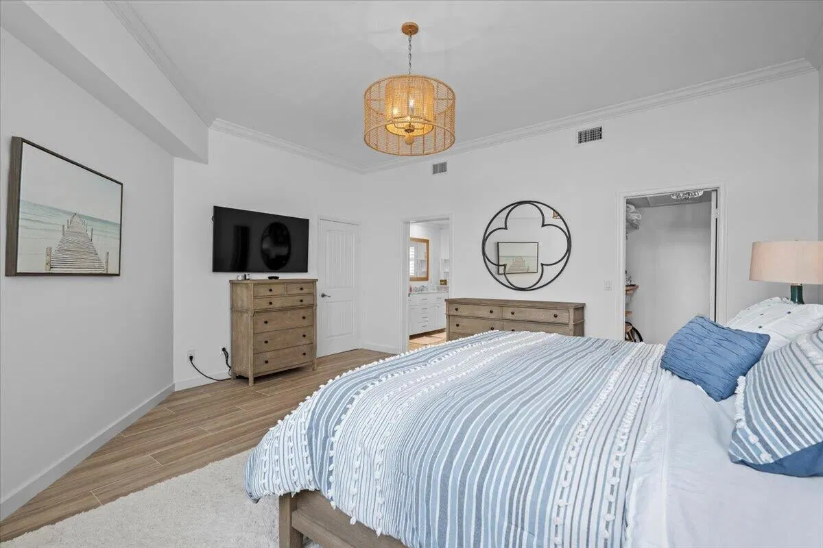 Residence photo 22