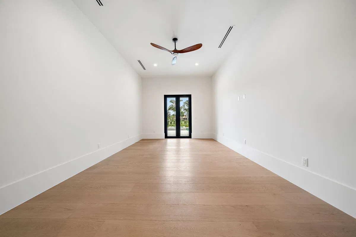 Residence photo 52