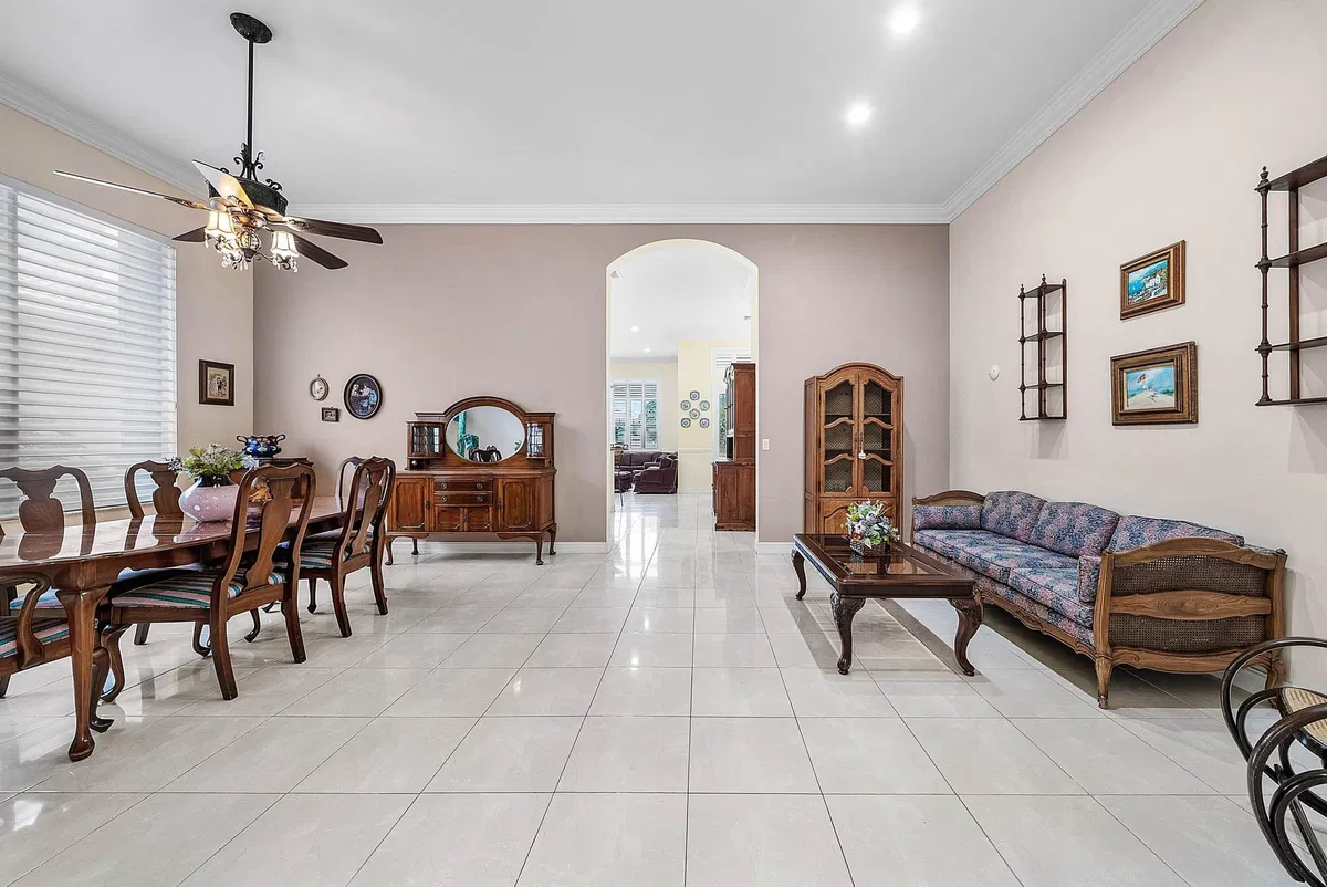 Residence photo 4