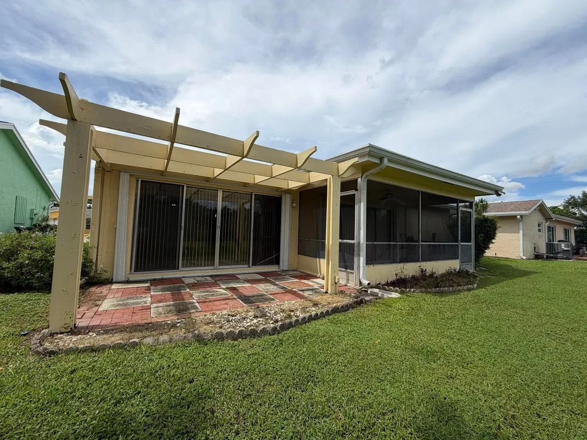 Residence photo 22