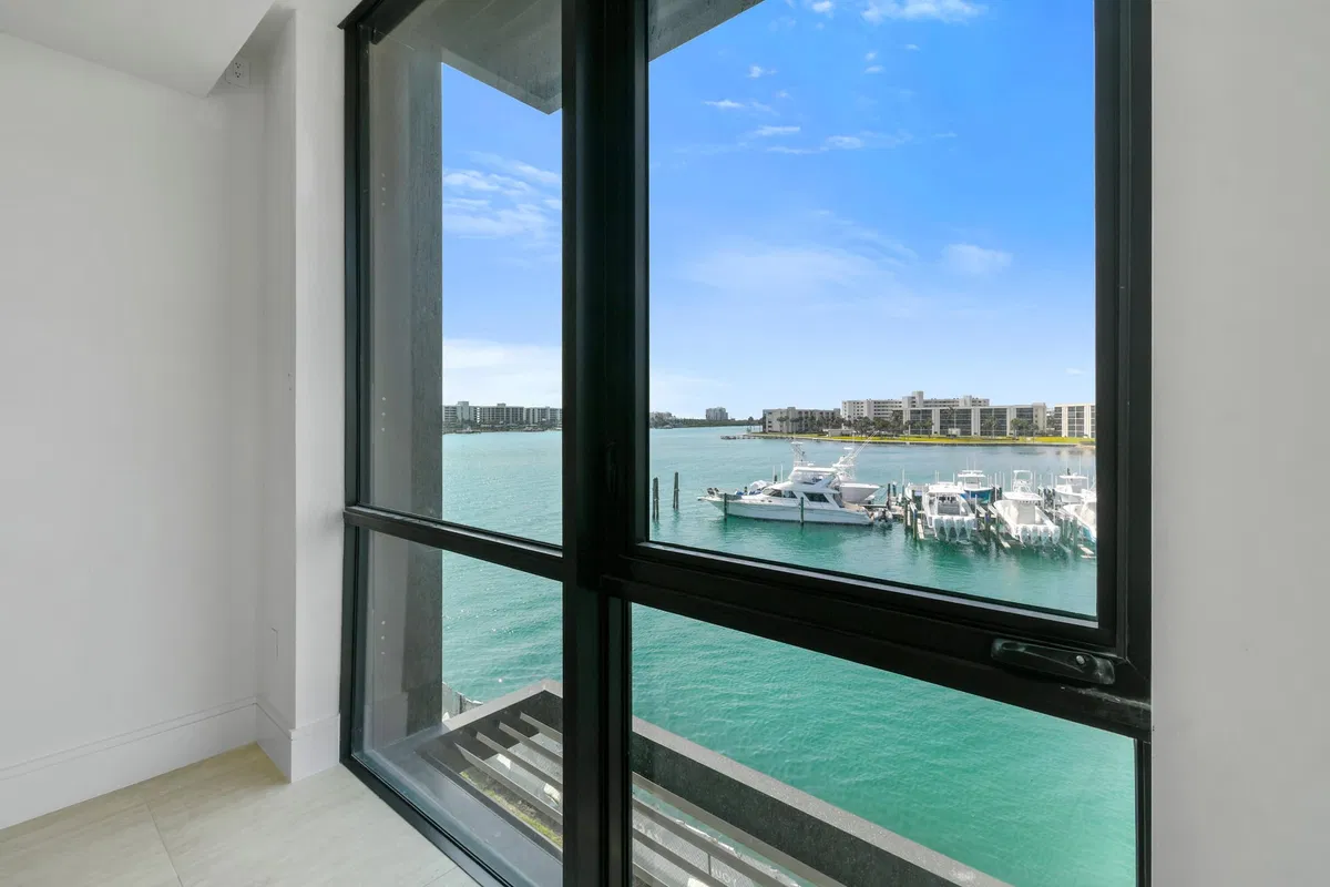 Forte Luxe Unit 8 photo 25