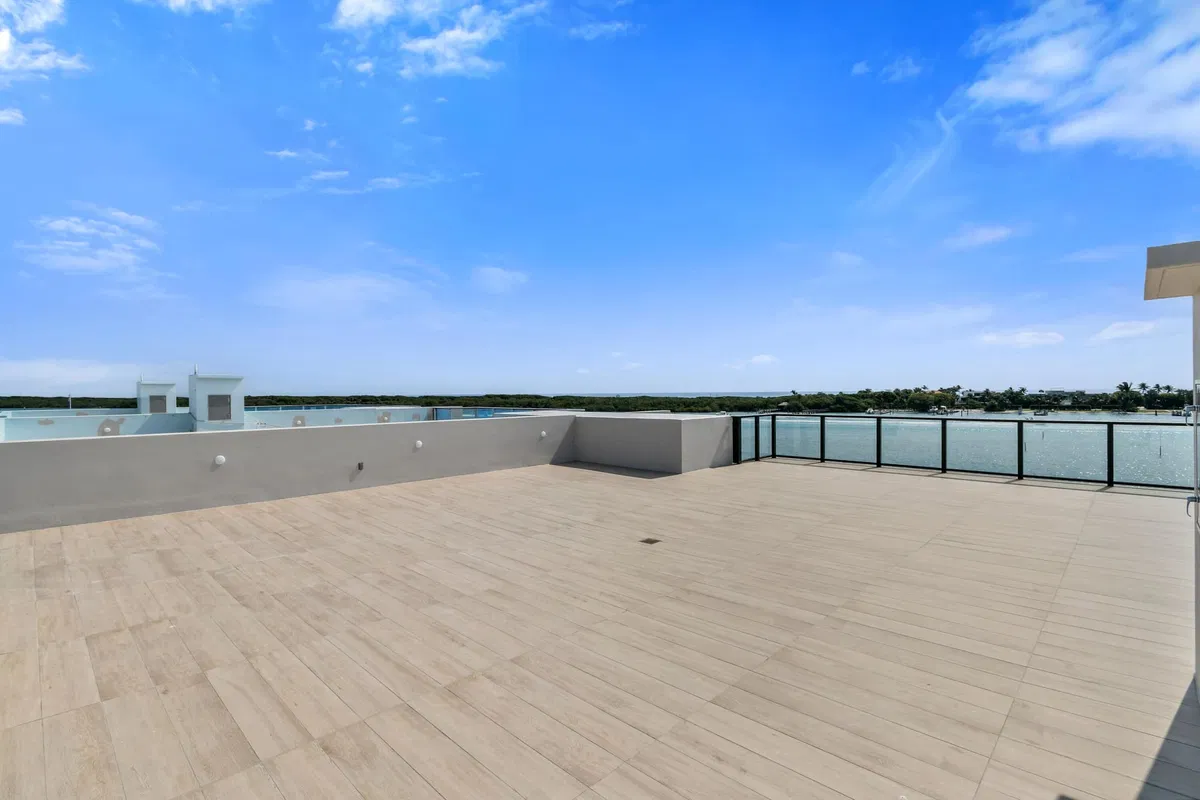 Forte Luxe Unit 8 photo 28