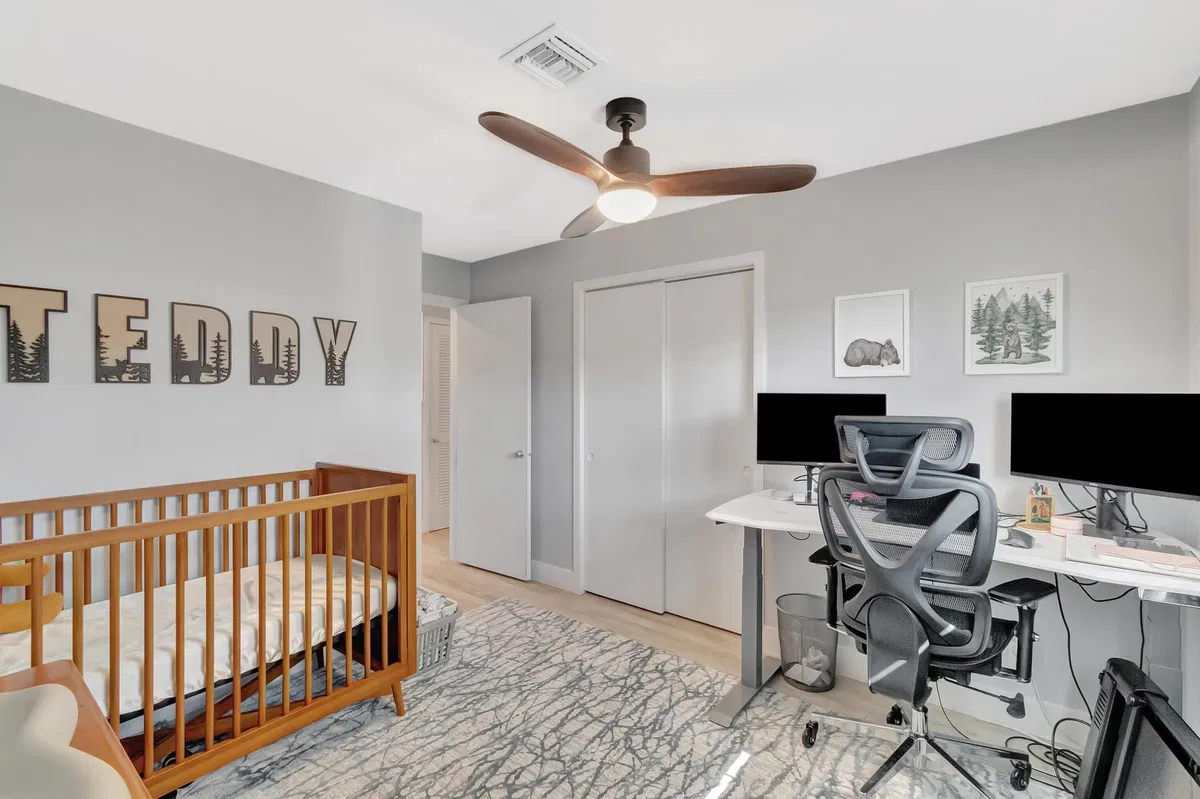 Residence photo 28