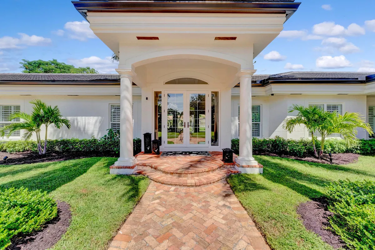Residence photo 61