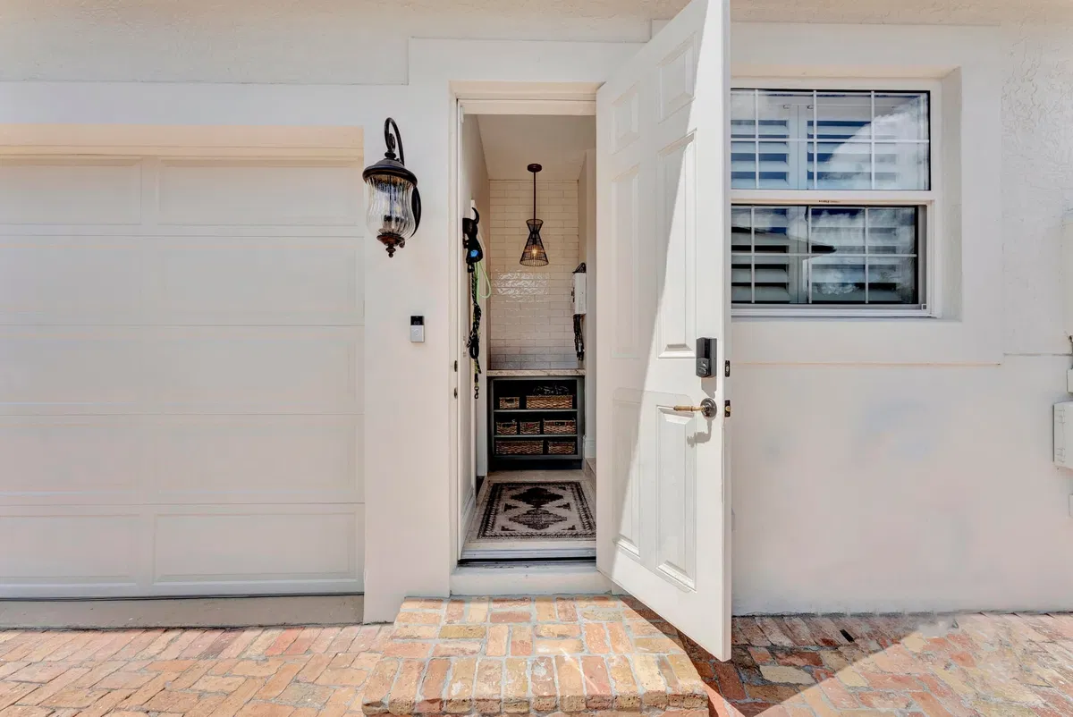 Residence photo 79