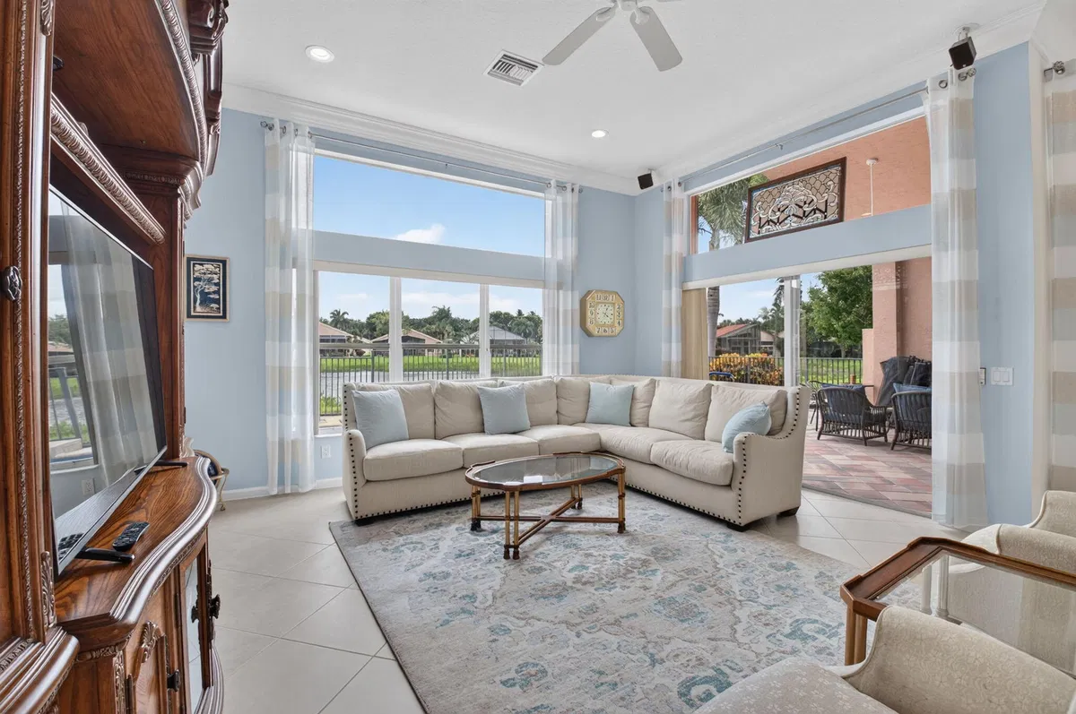 Residence photo 19