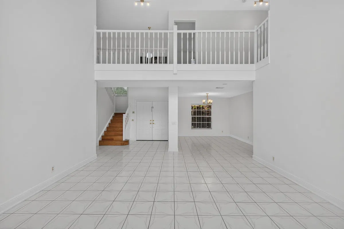 Residence photo 16