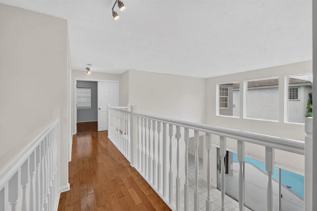 Residence photo 46