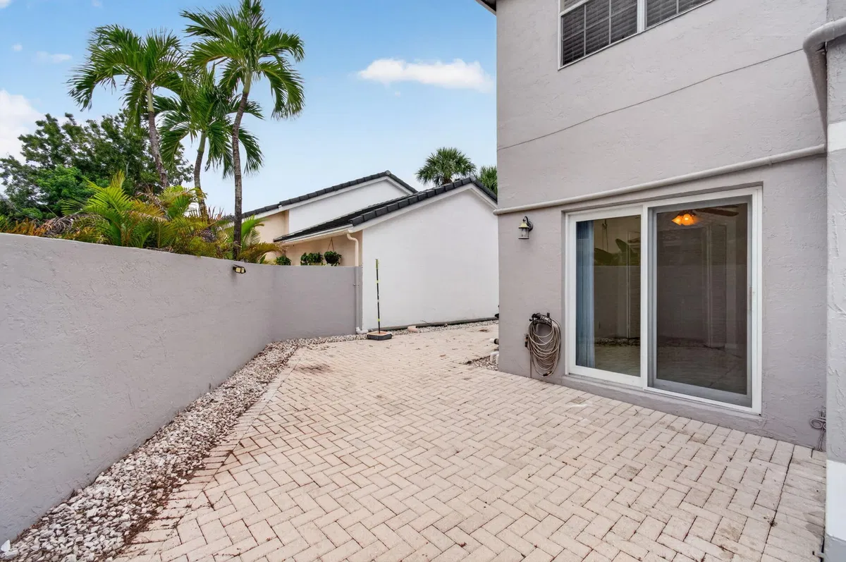 Residence photo 91