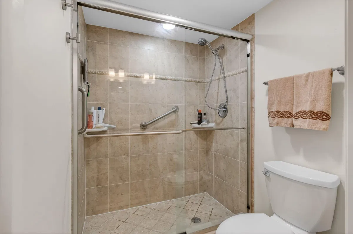 Unit 204 photo 34