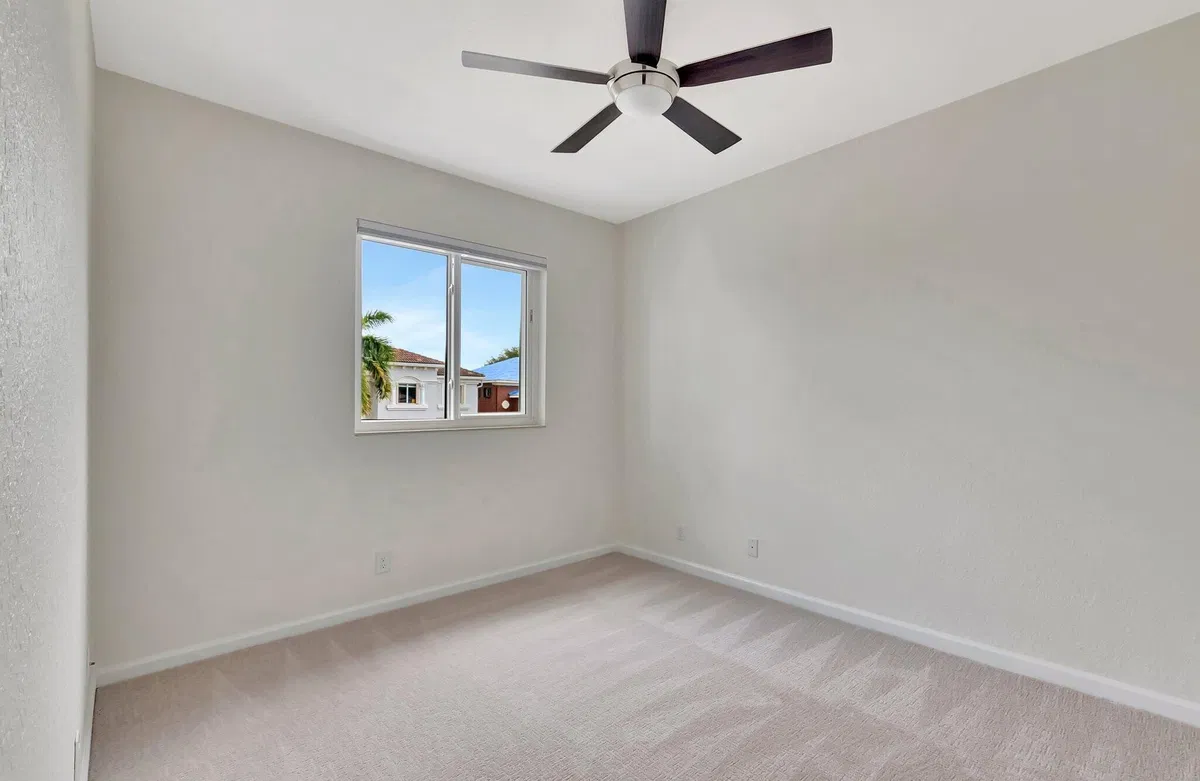 Residence photo 31