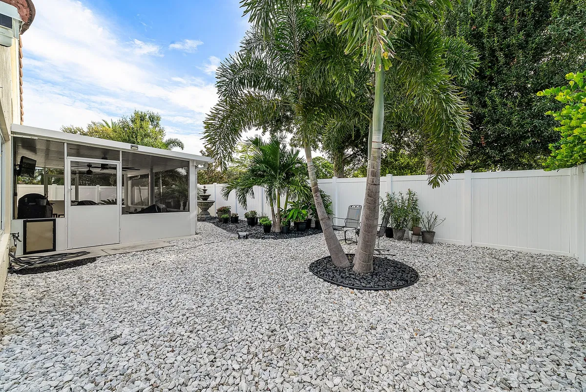 Residence photo 34
