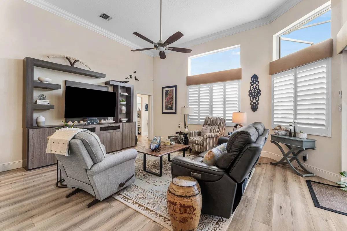 Jupiter River Estates Residence photo 13