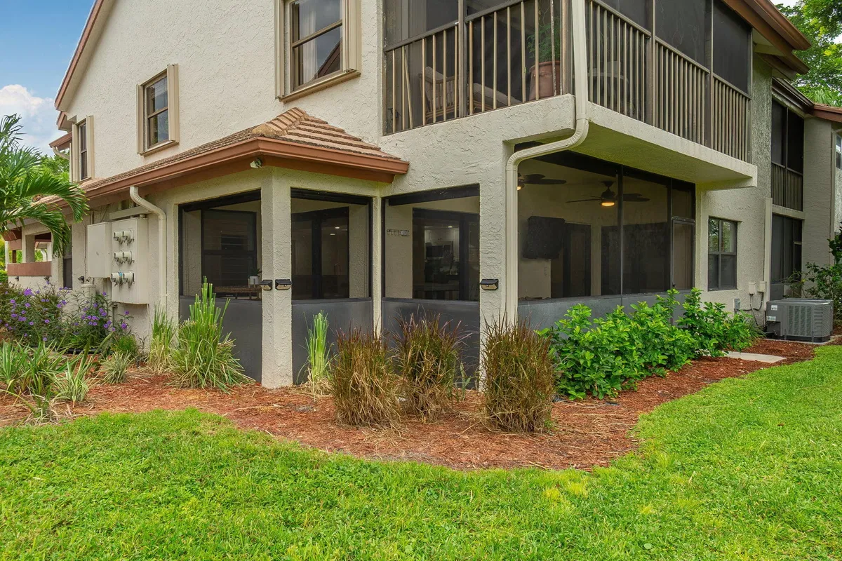 Residence photo 28