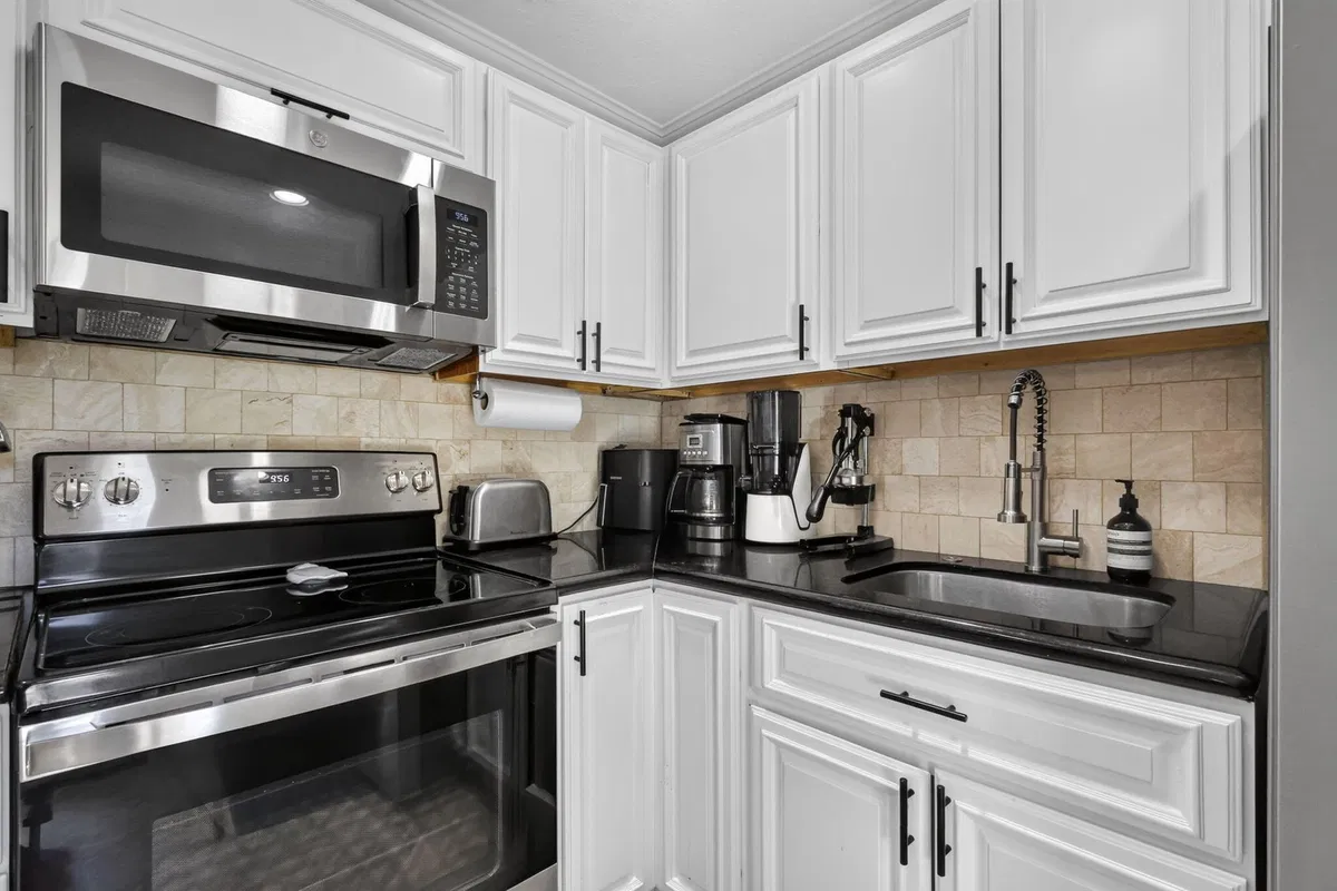 Residence photo 16