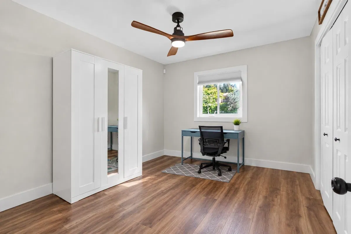 Residence photo 25
