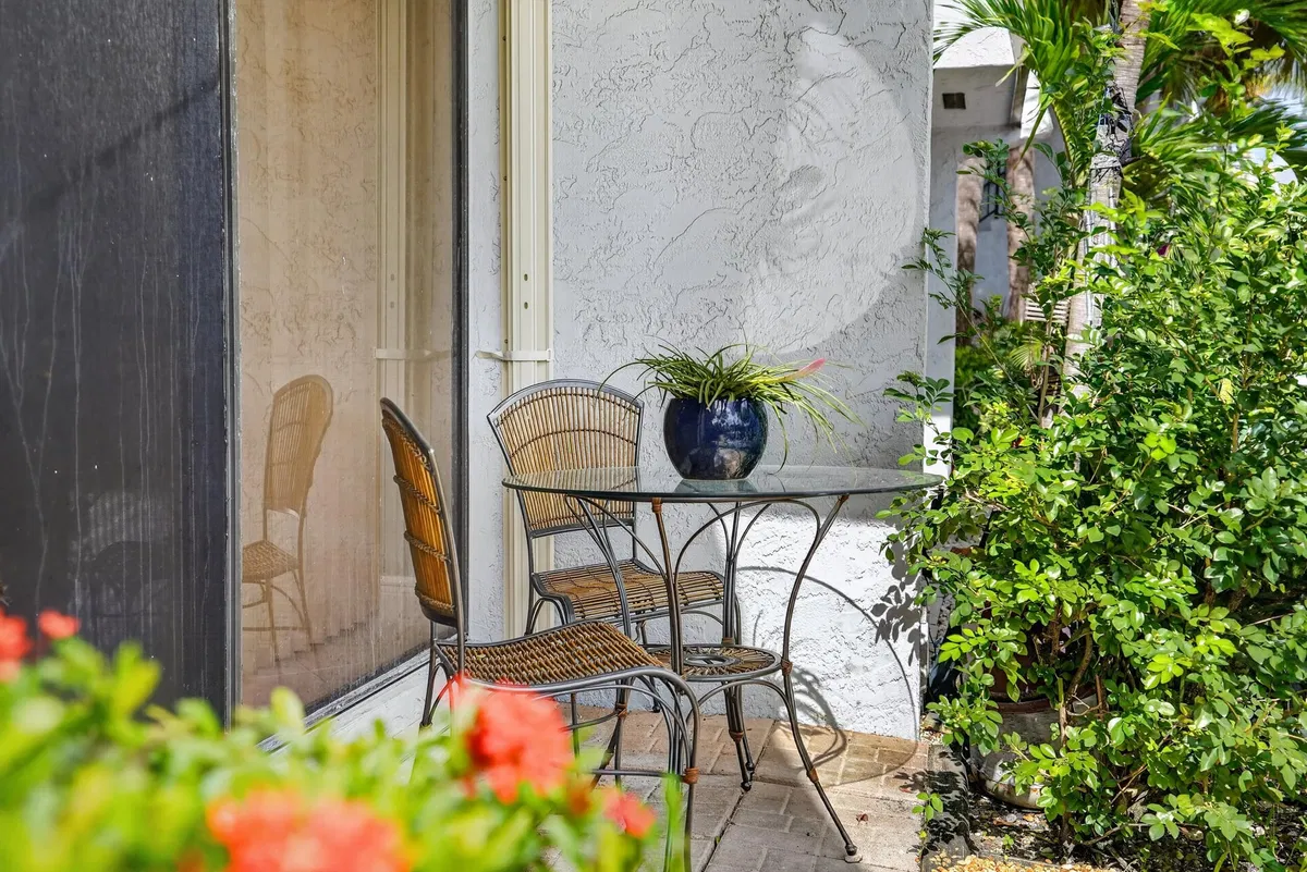 Unit 130 photo 64