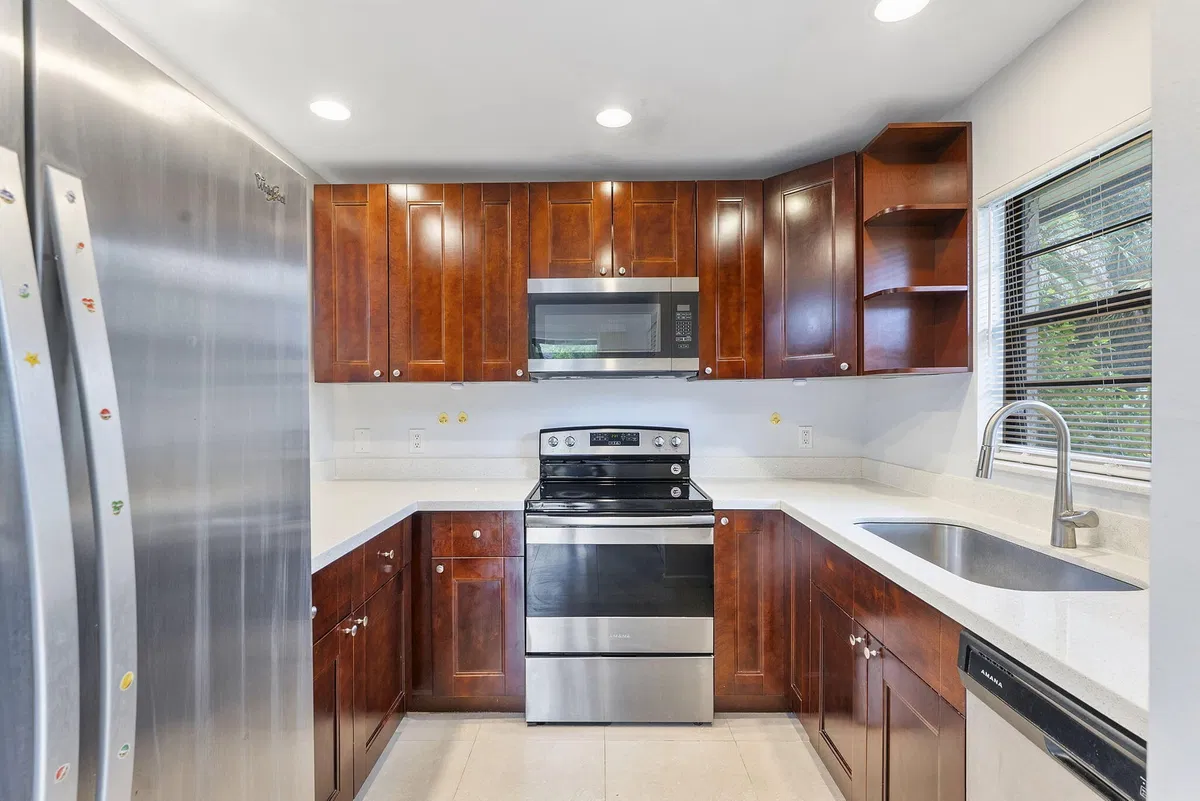 Unit 2314B photo 10