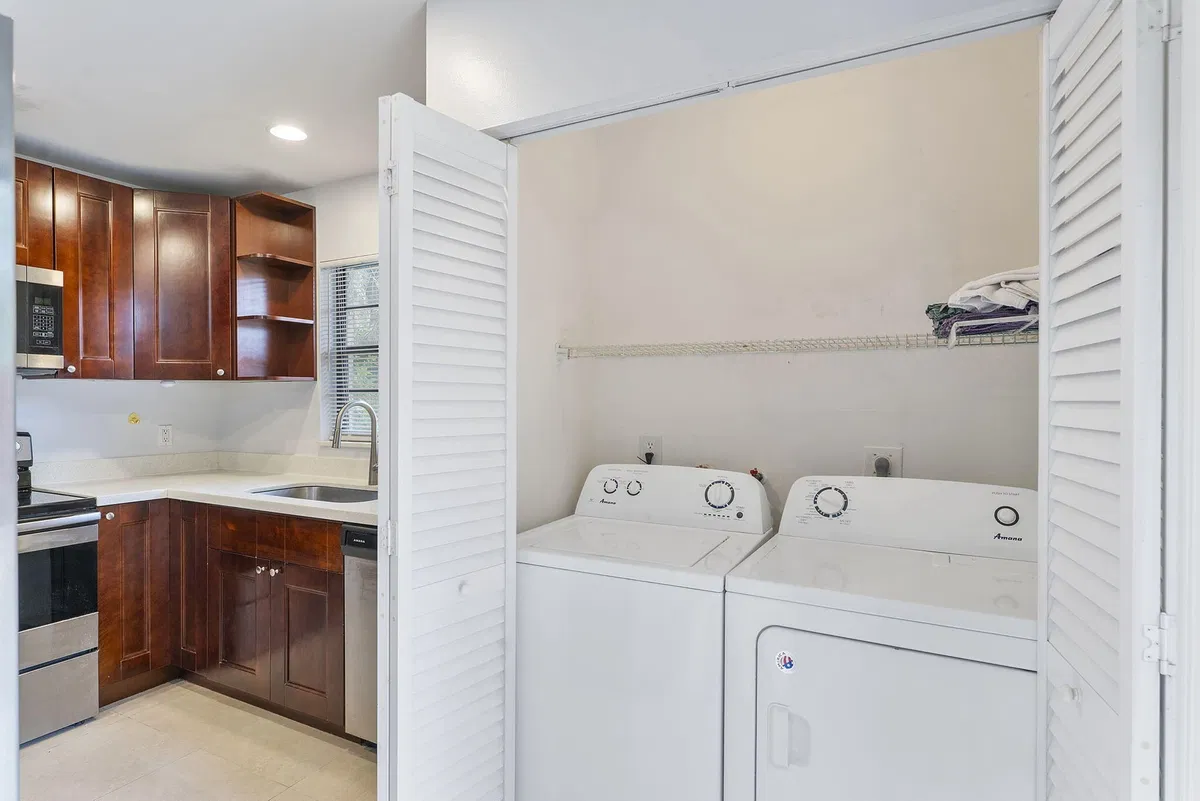 Unit 2314B photo 13