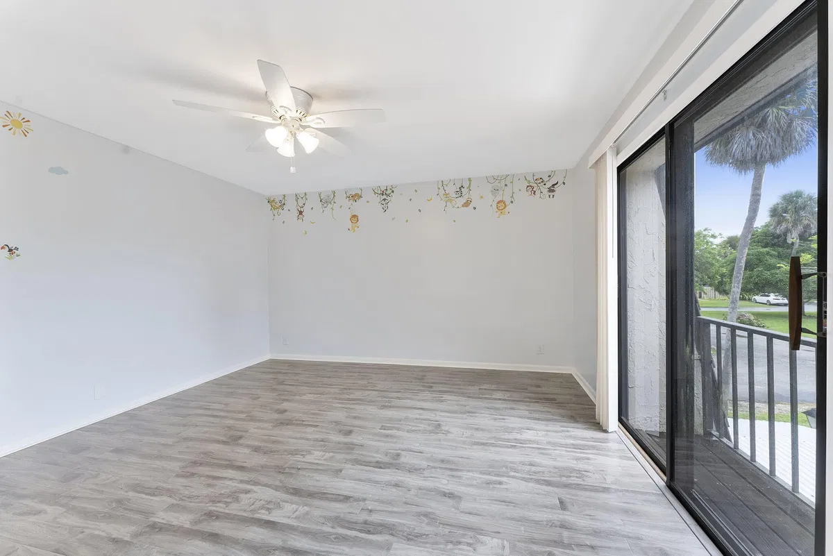 Unit 2314B photo 19