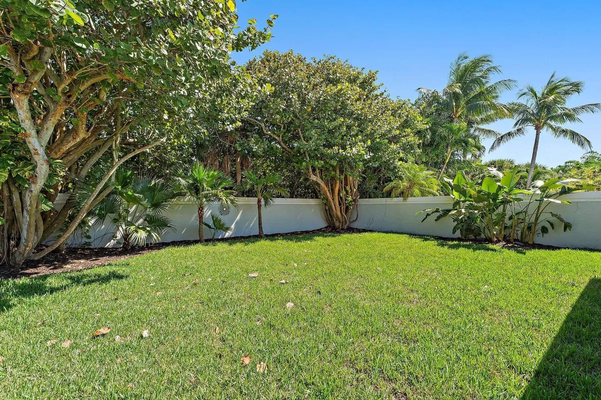 Residence photo 4