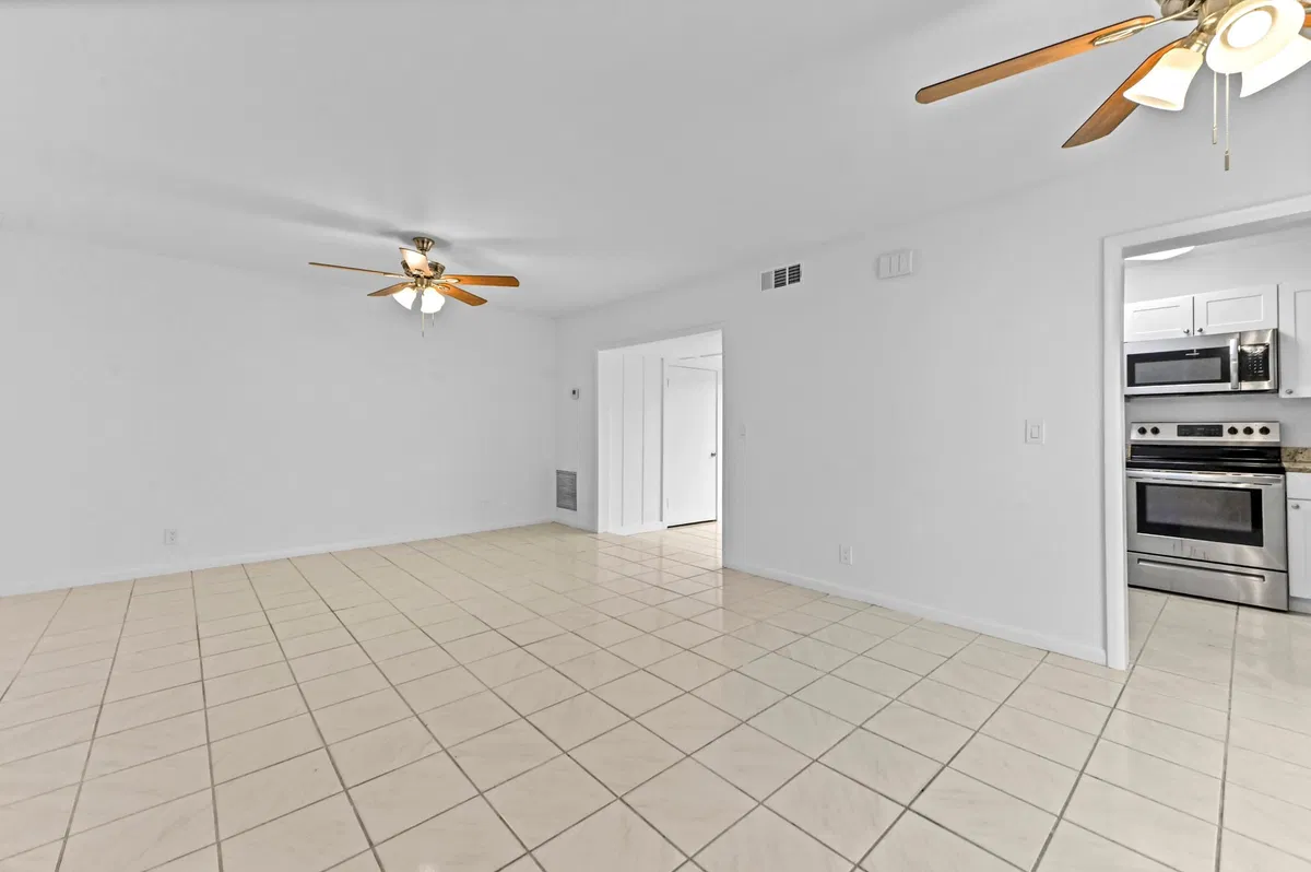 Residence photo 10