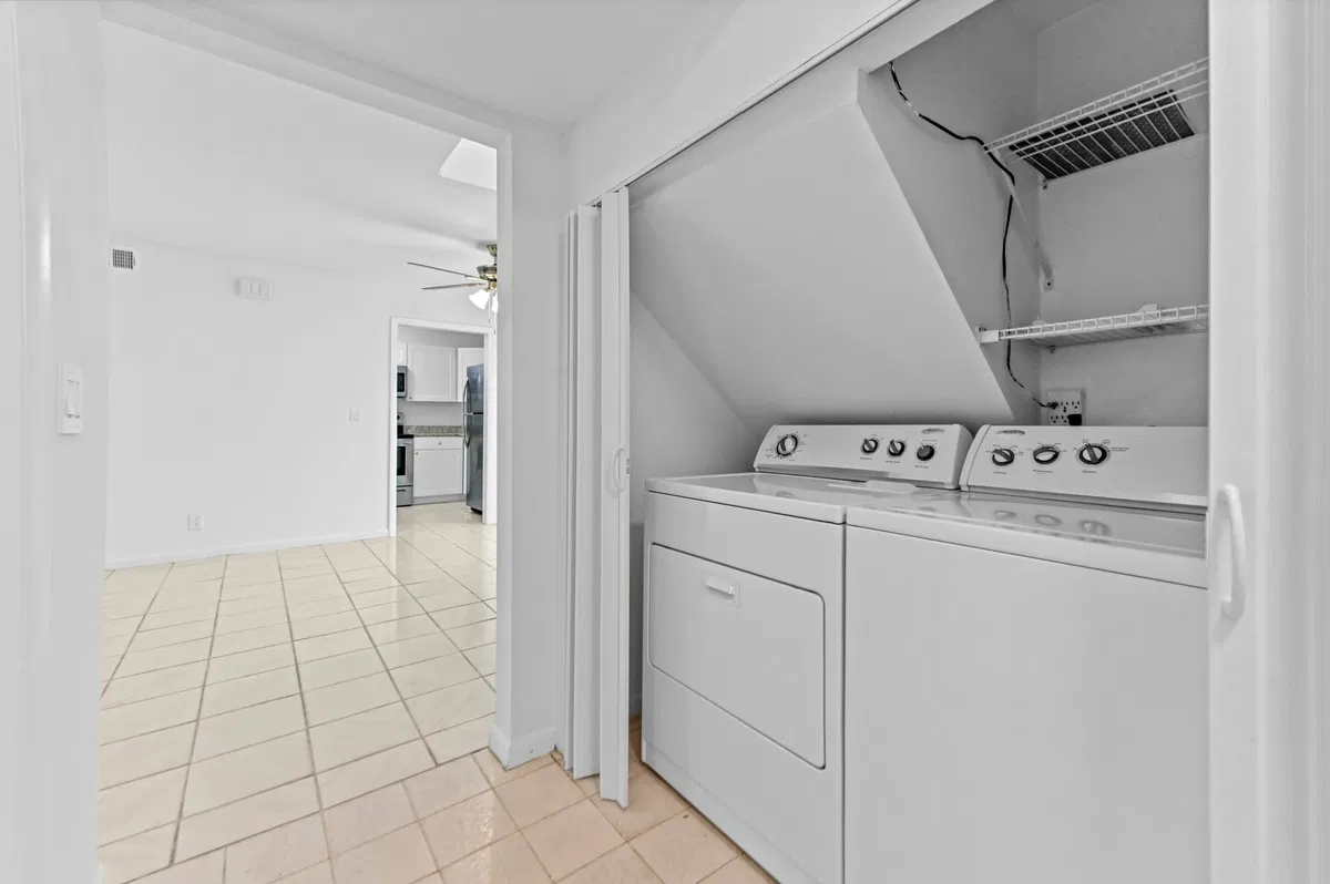 Residence photo 25