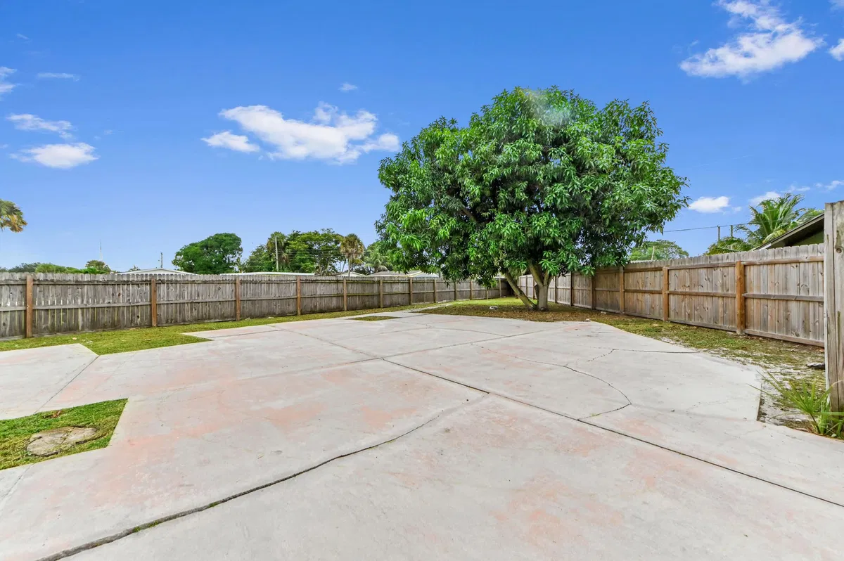 Residence photo 28