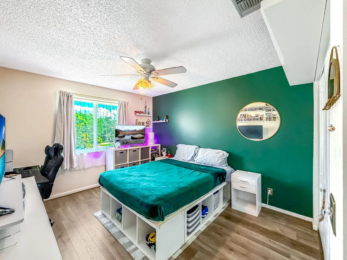 Residence photo 22